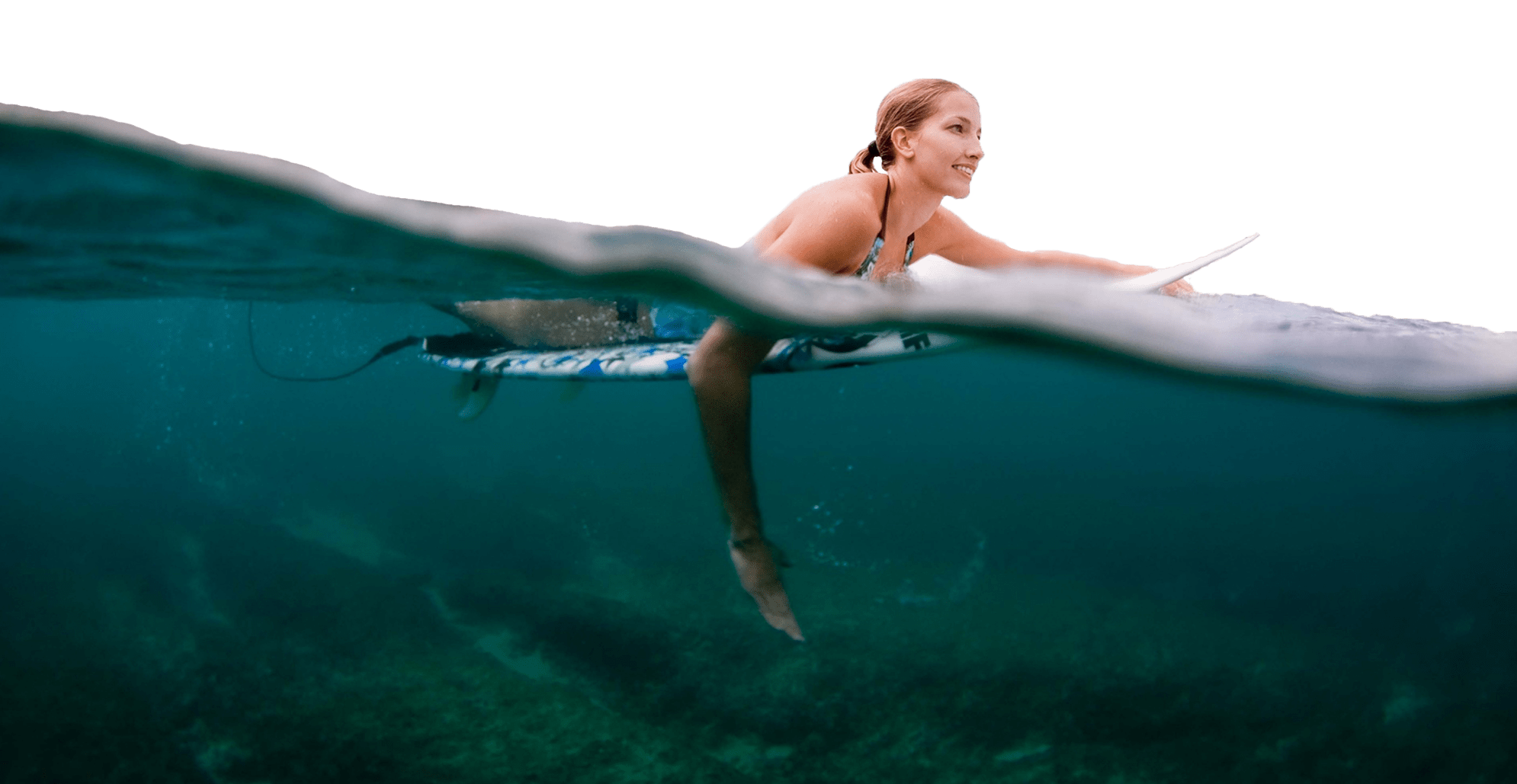 women-surfing-on-wave1